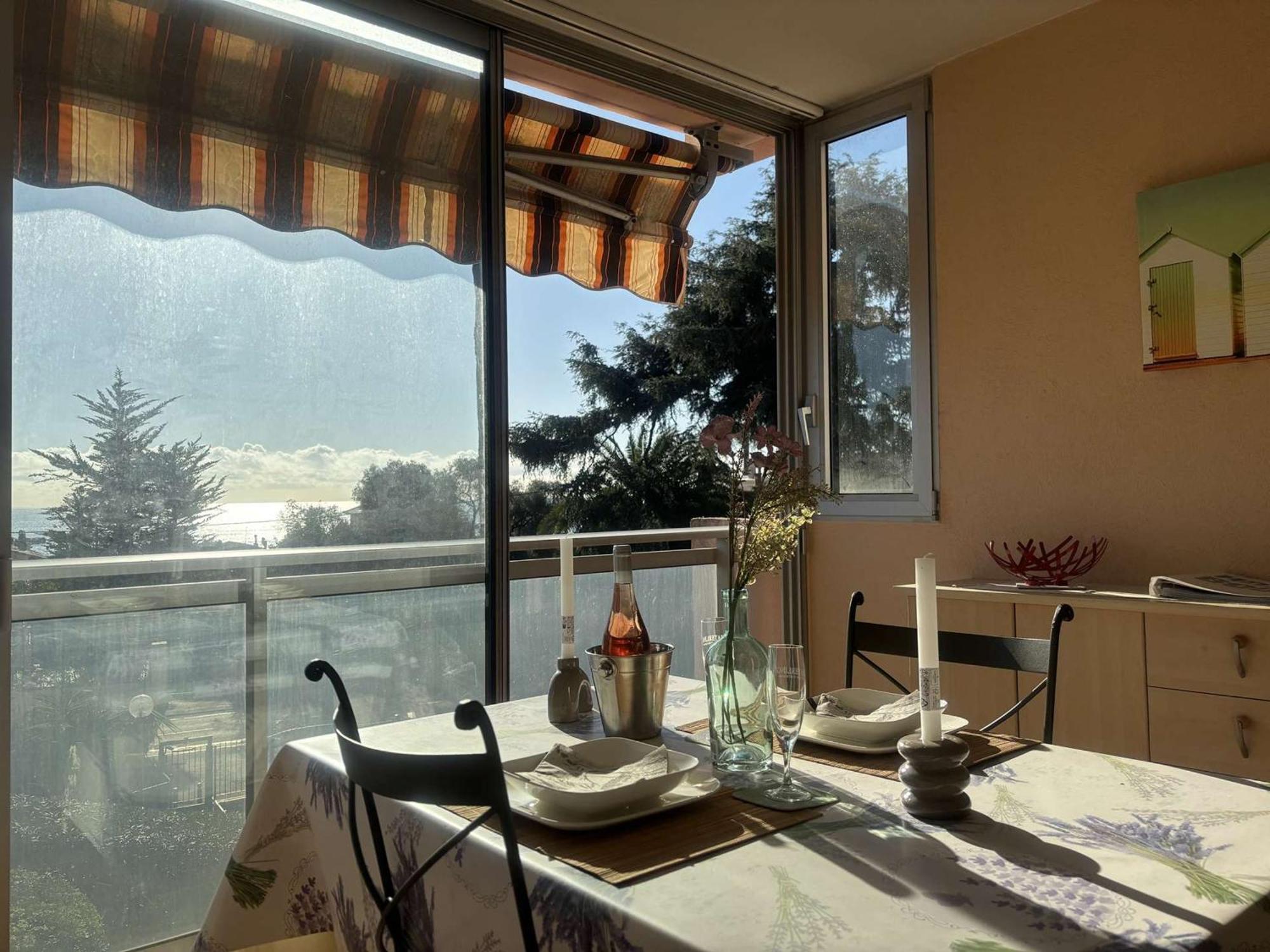 Studio Agreable Avec Loggia, Garage Et Plage A Proximite - 2 Couchages, Golfe-Juan - Fr-1-252-62 Buitenkant foto