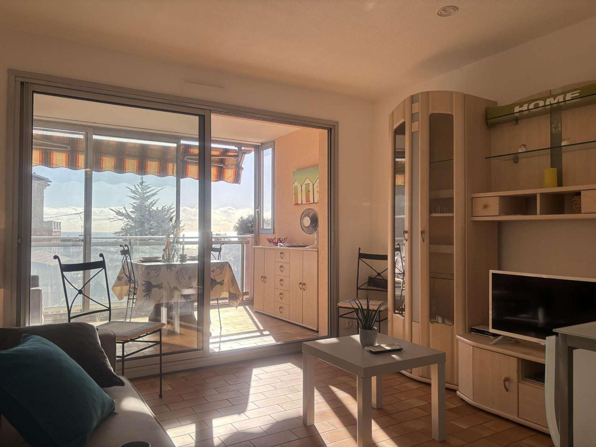 Studio Agreable Avec Loggia, Garage Et Plage A Proximite - 2 Couchages, Golfe-Juan - Fr-1-252-62 Buitenkant foto